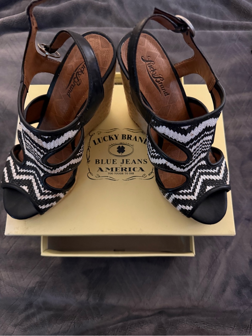 Lucky Brand Black and white wedges